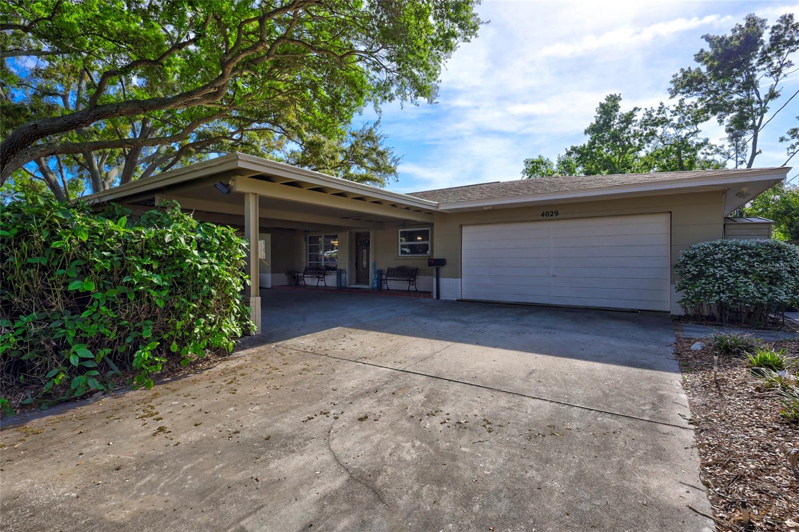 4029 POMPANO DR SE