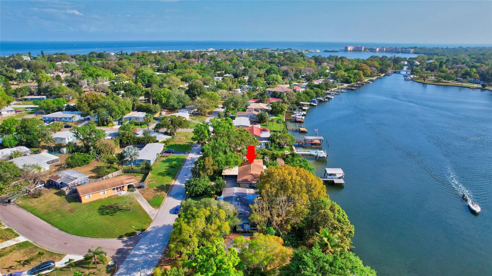 4029 POMPANO DR SE