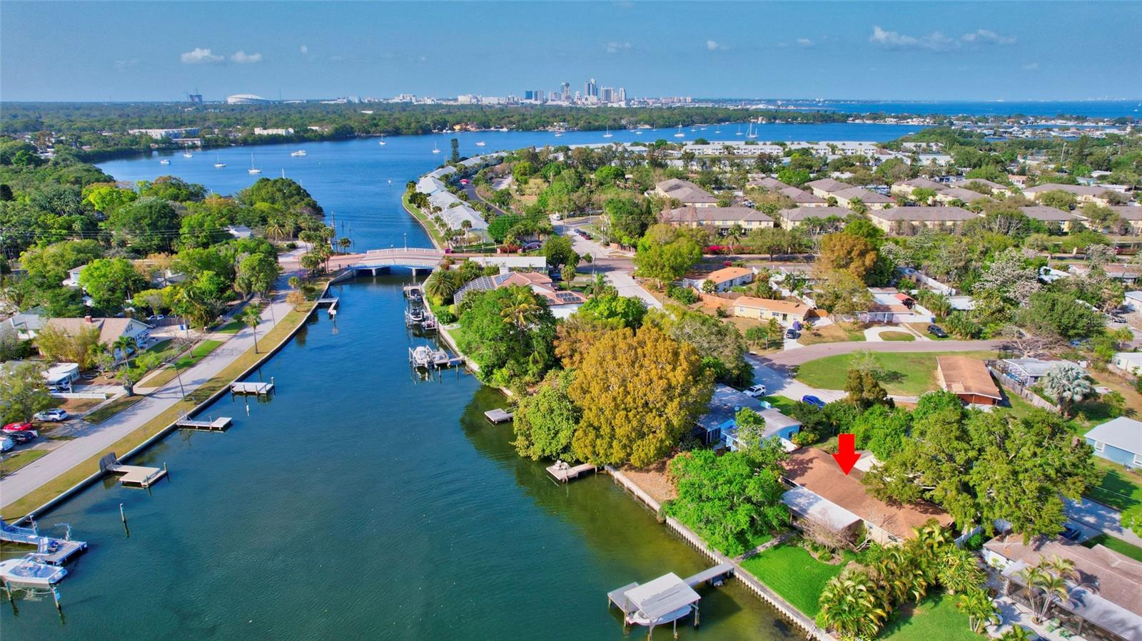 4029 POMPANO DR SE