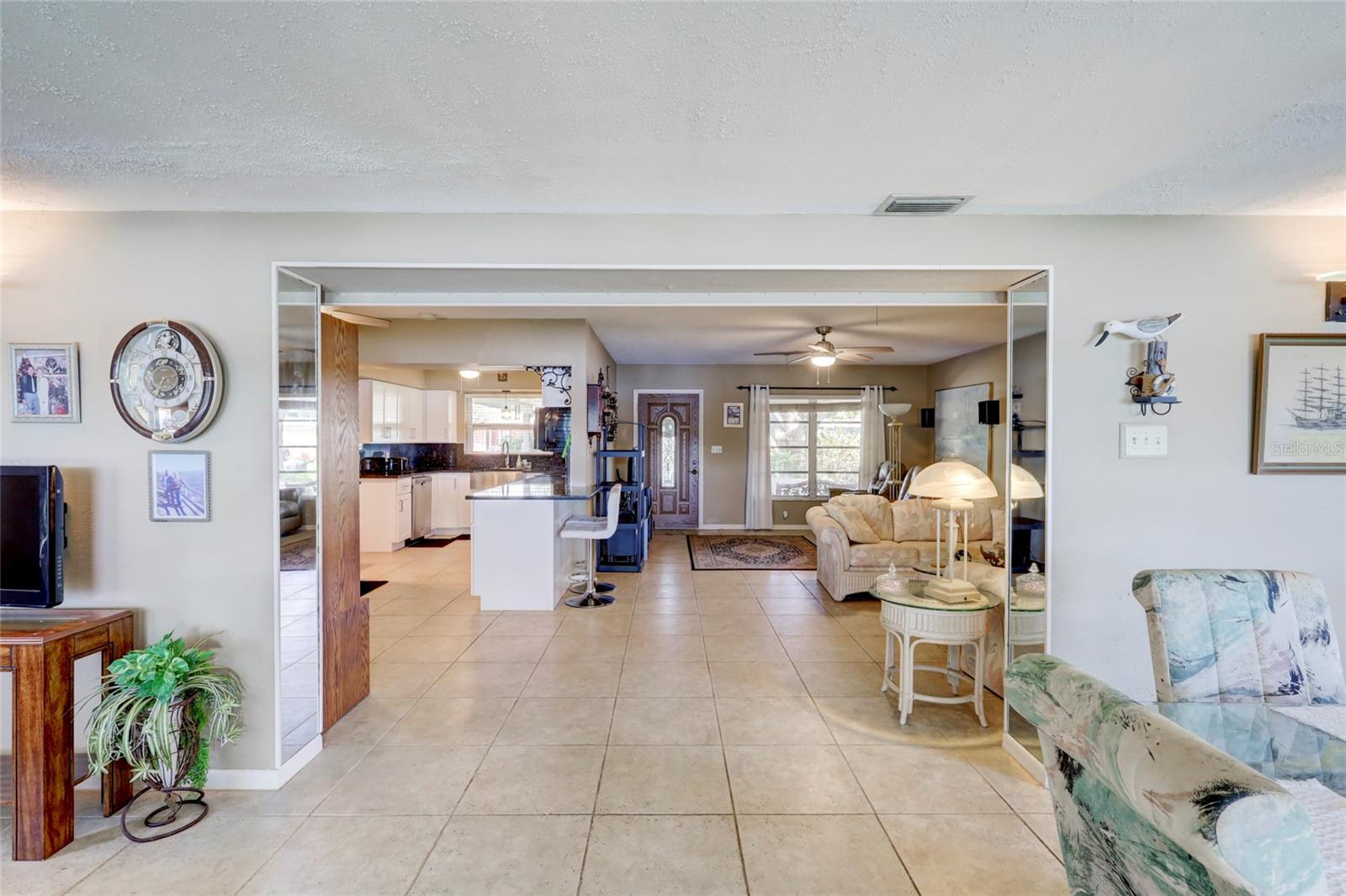 4029 POMPANO DR SE