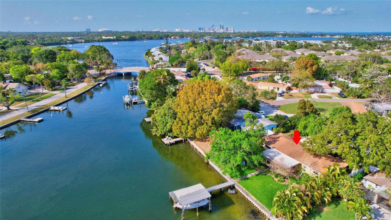 4029 POMPANO DR SE