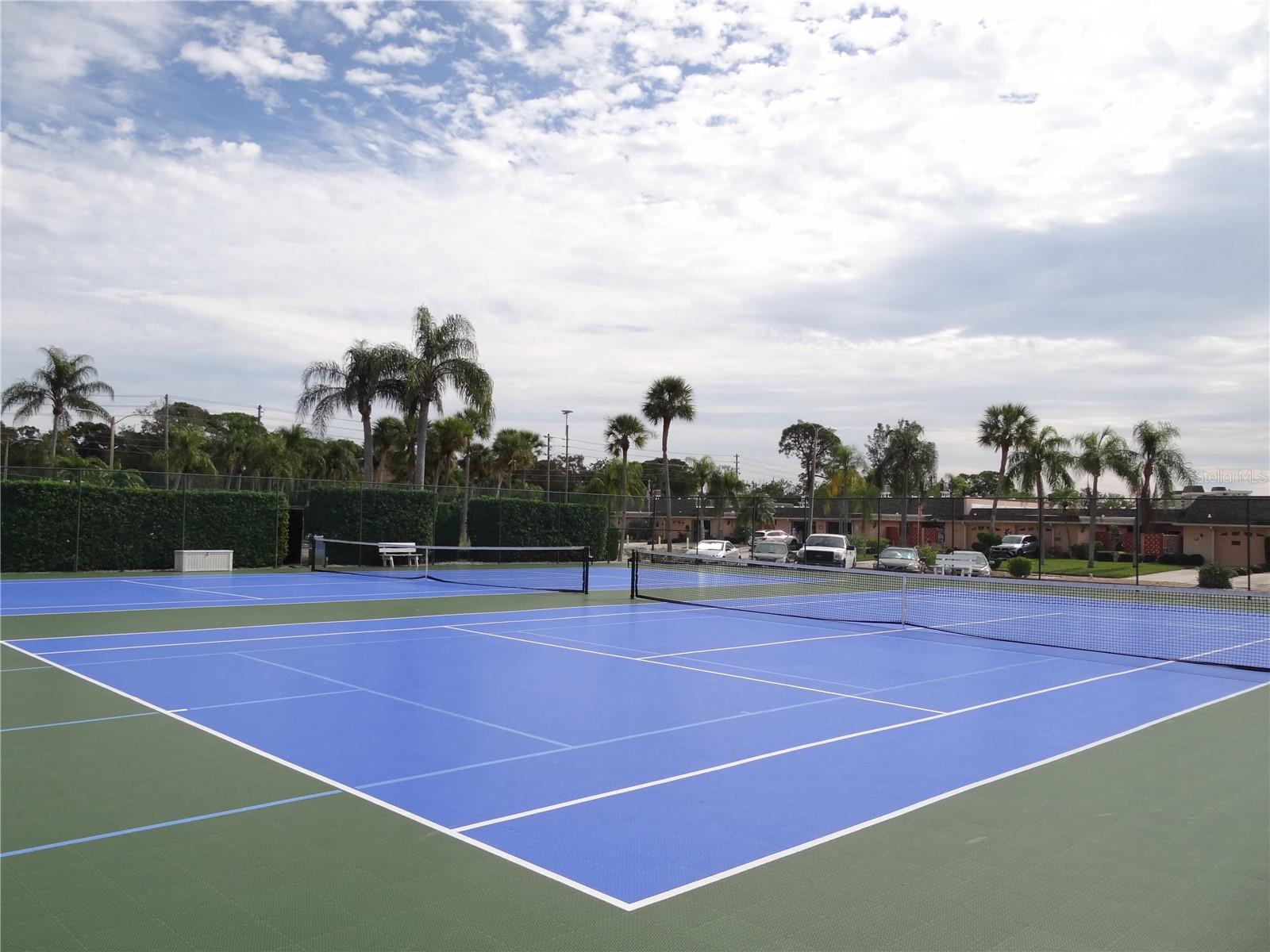 531 BOCA CIEGA POINT BLVD N #2707