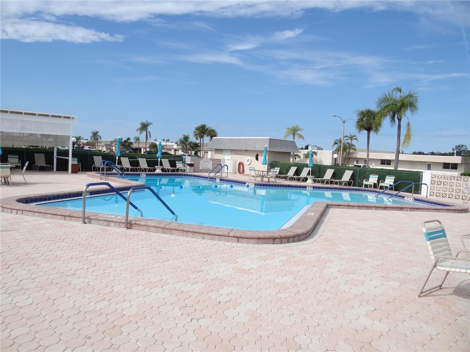531 BOCA CIEGA POINT BLVD N #2707