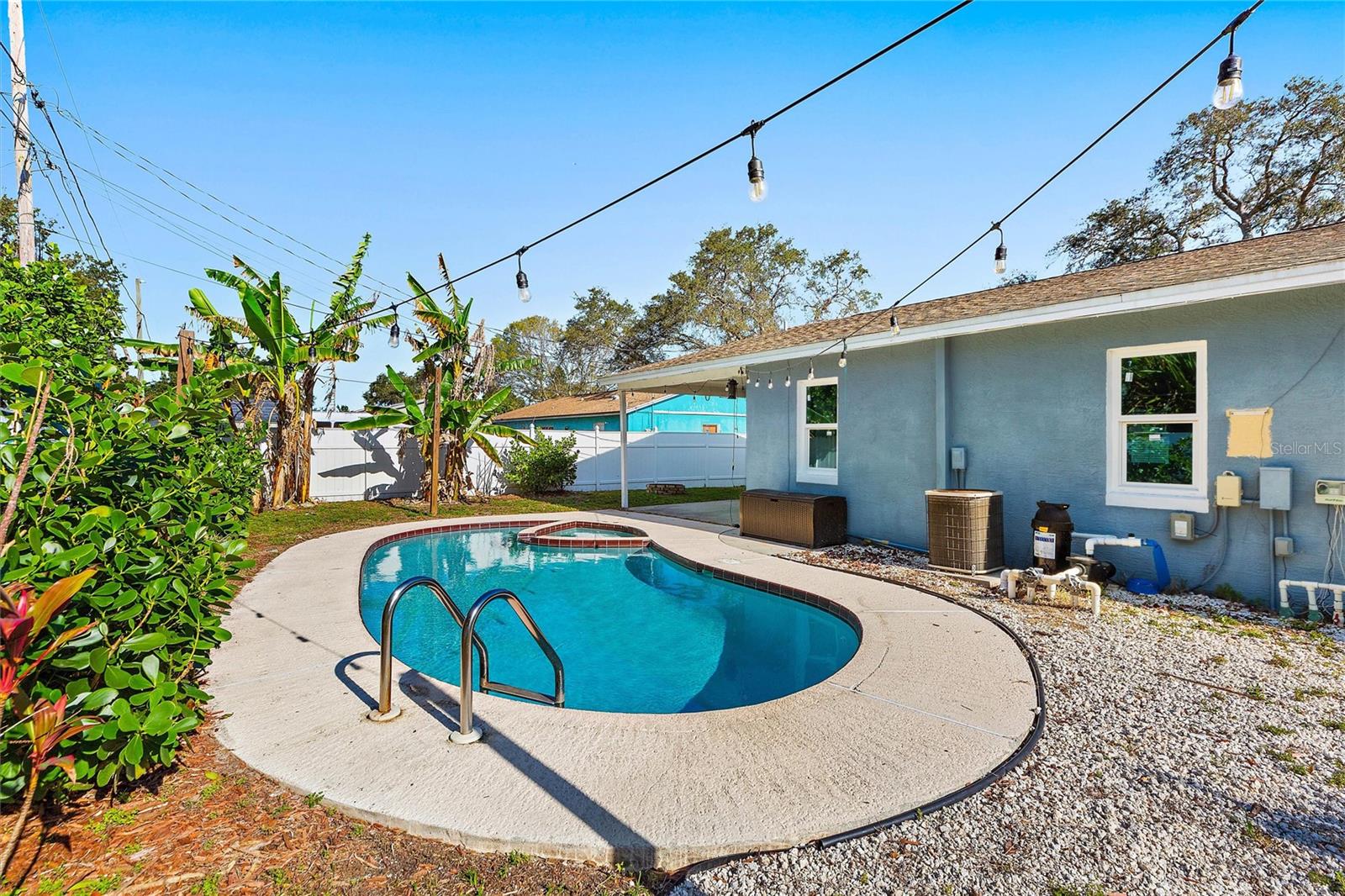 4127 WHITING DR SE