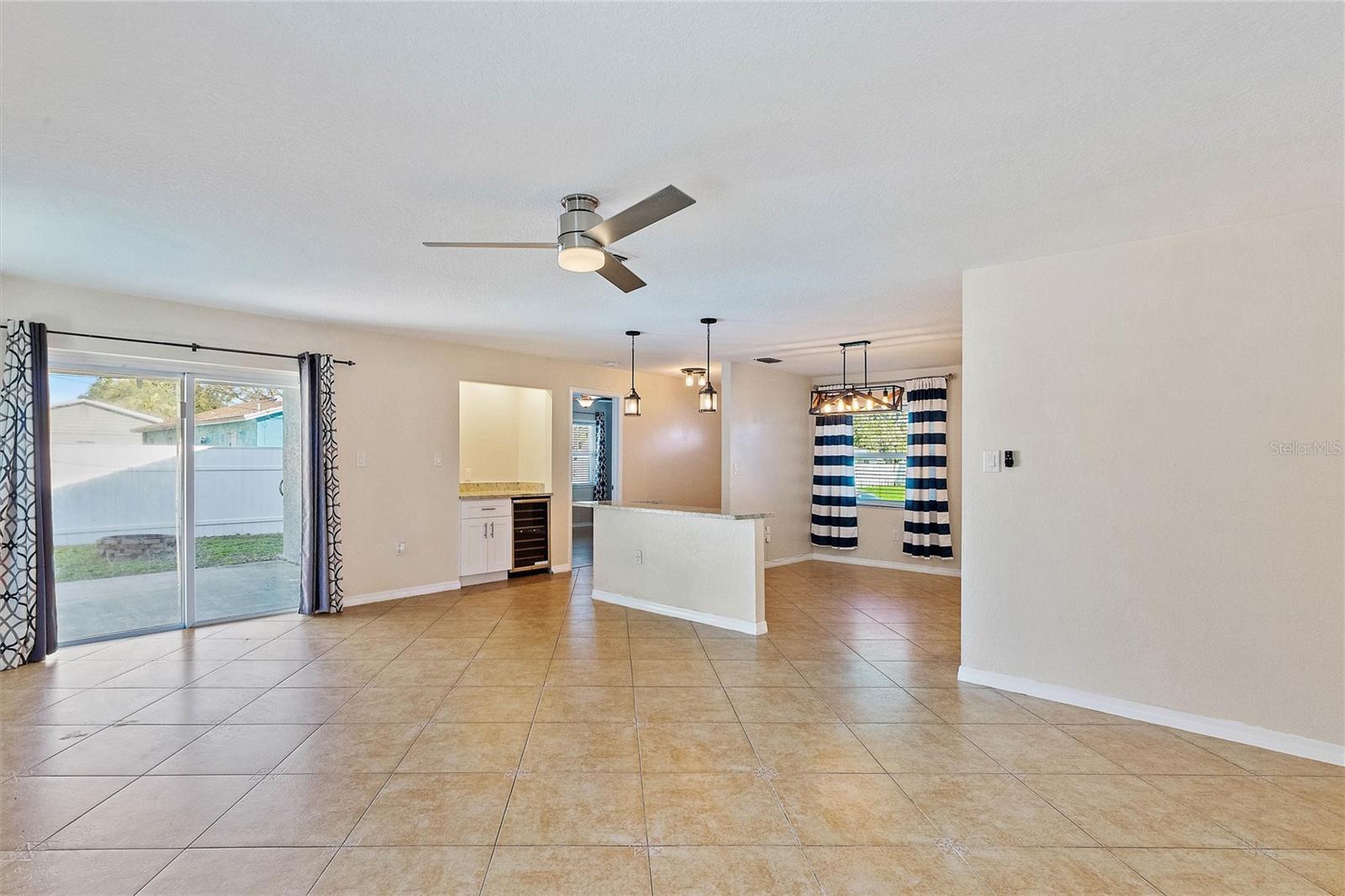 4127 WHITING DR SE
