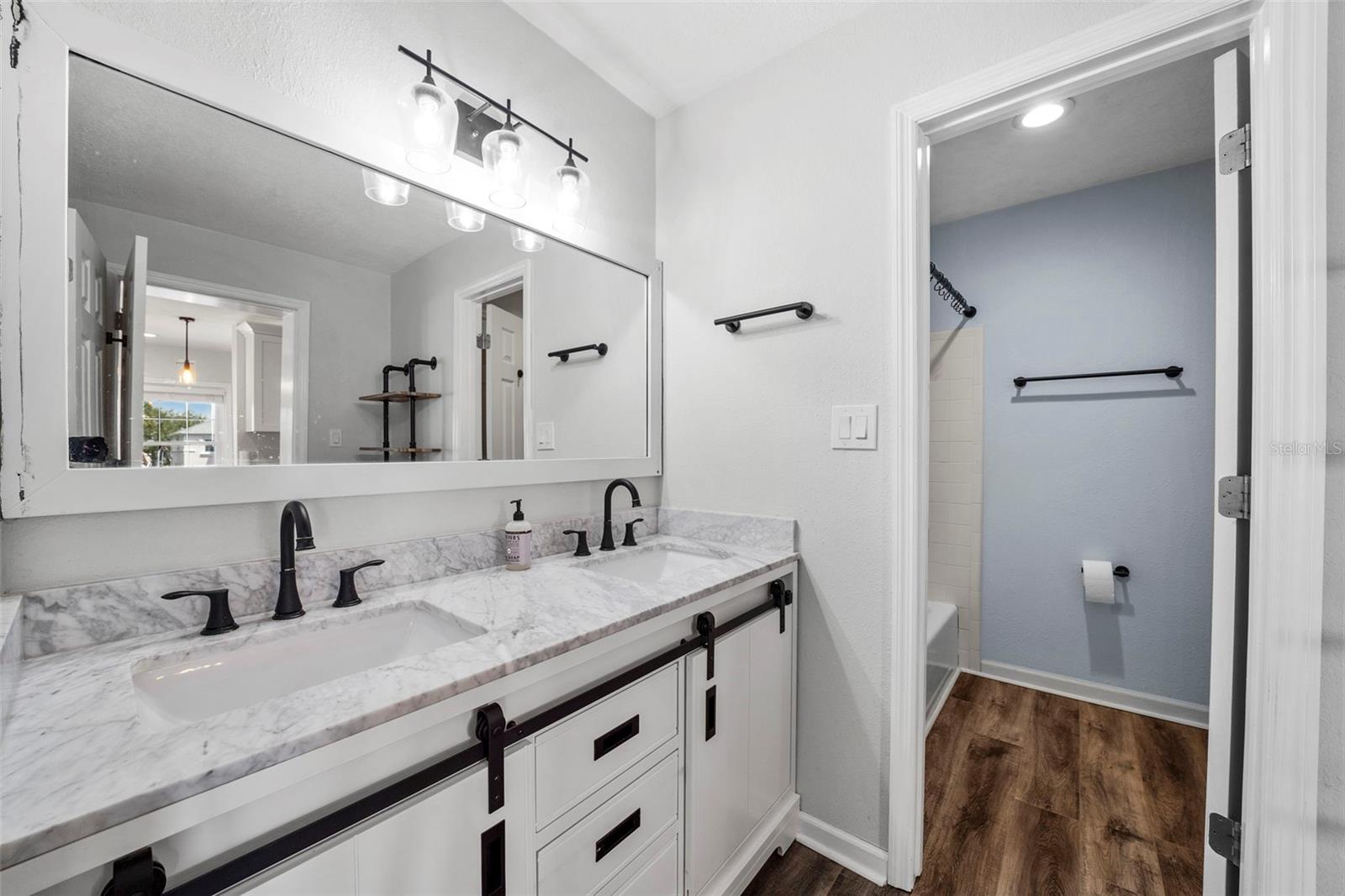 5135 COQUINA KEY DR SE #E