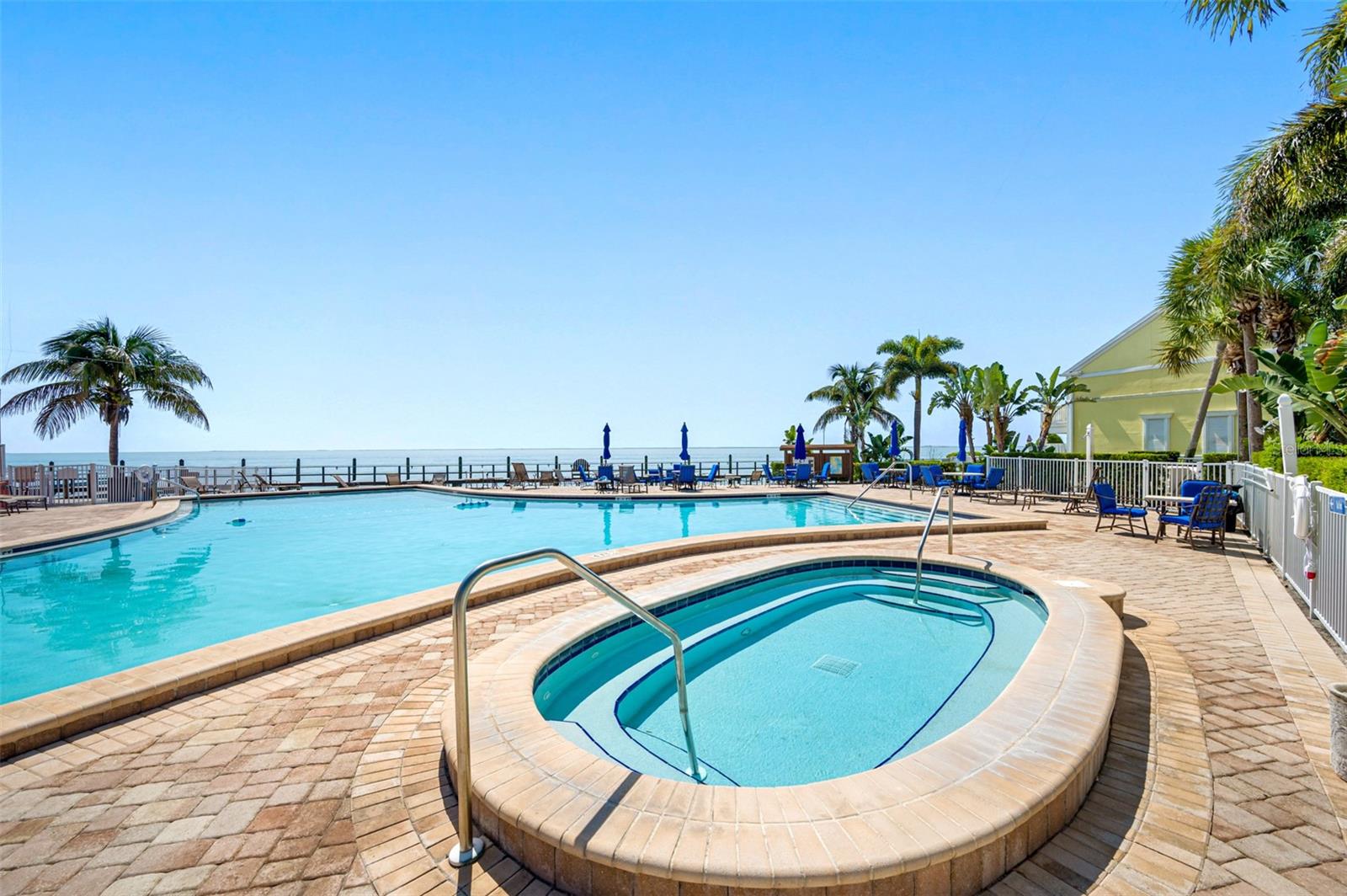 5135 COQUINA KEY DR SE #E