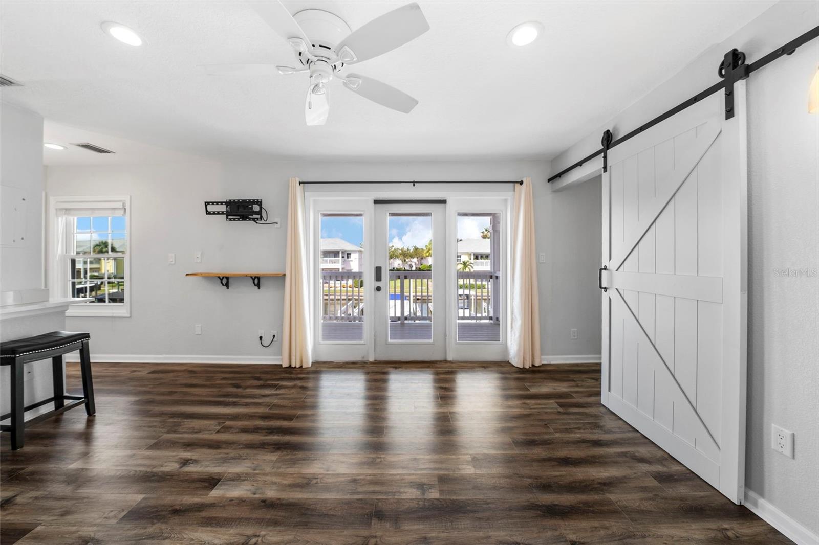 5135 COQUINA KEY DR SE #E