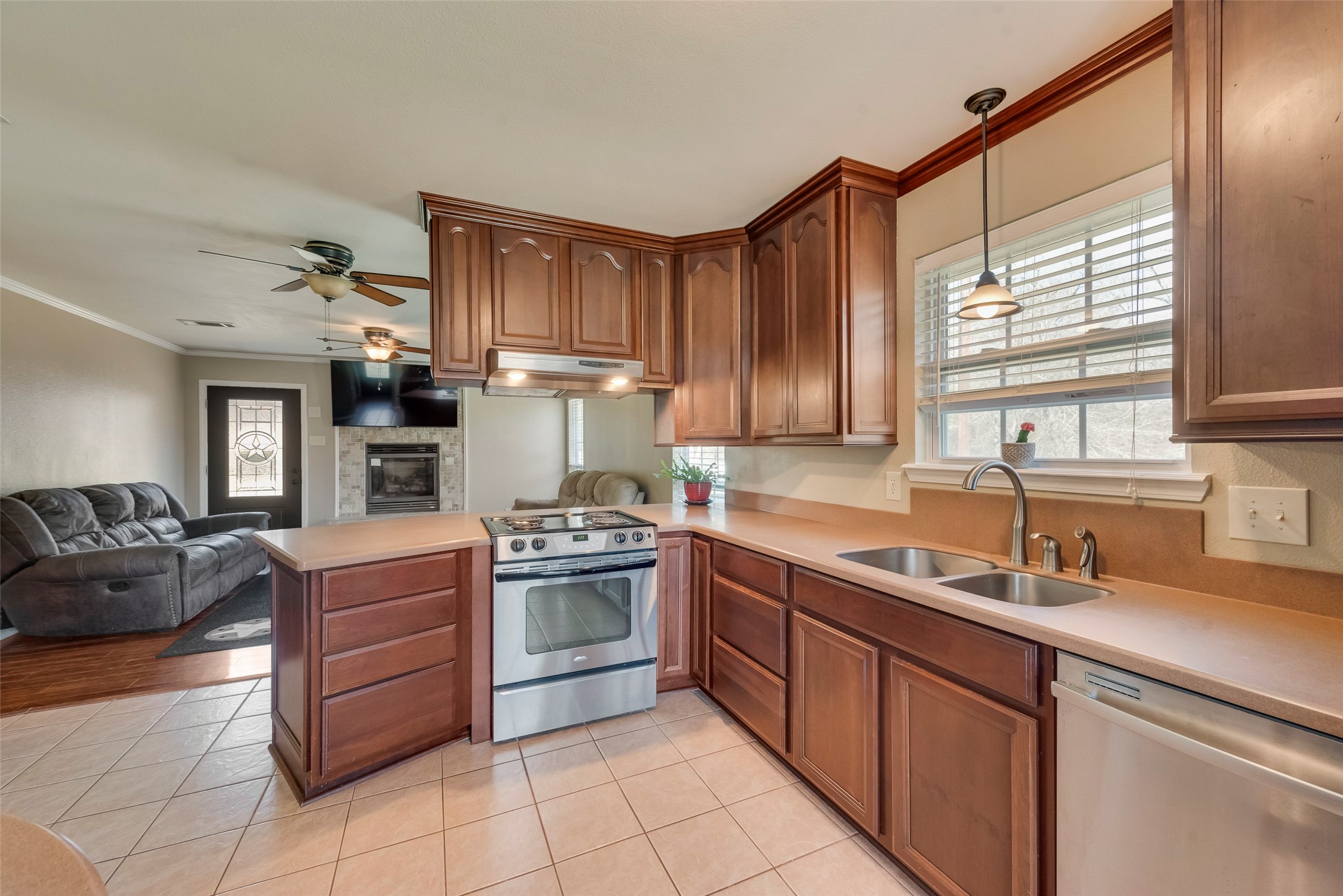 8636 ST HWY 31 W