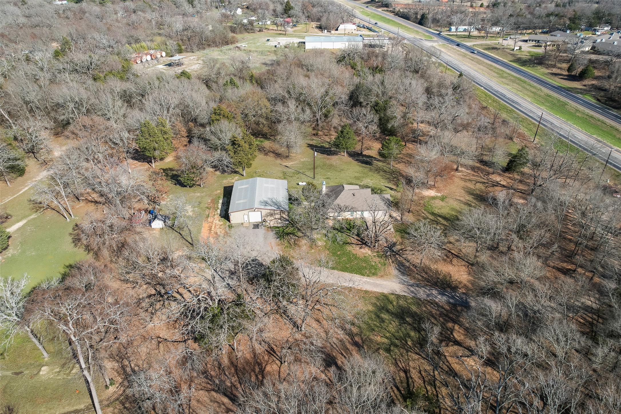 8636 ST HWY 31 W