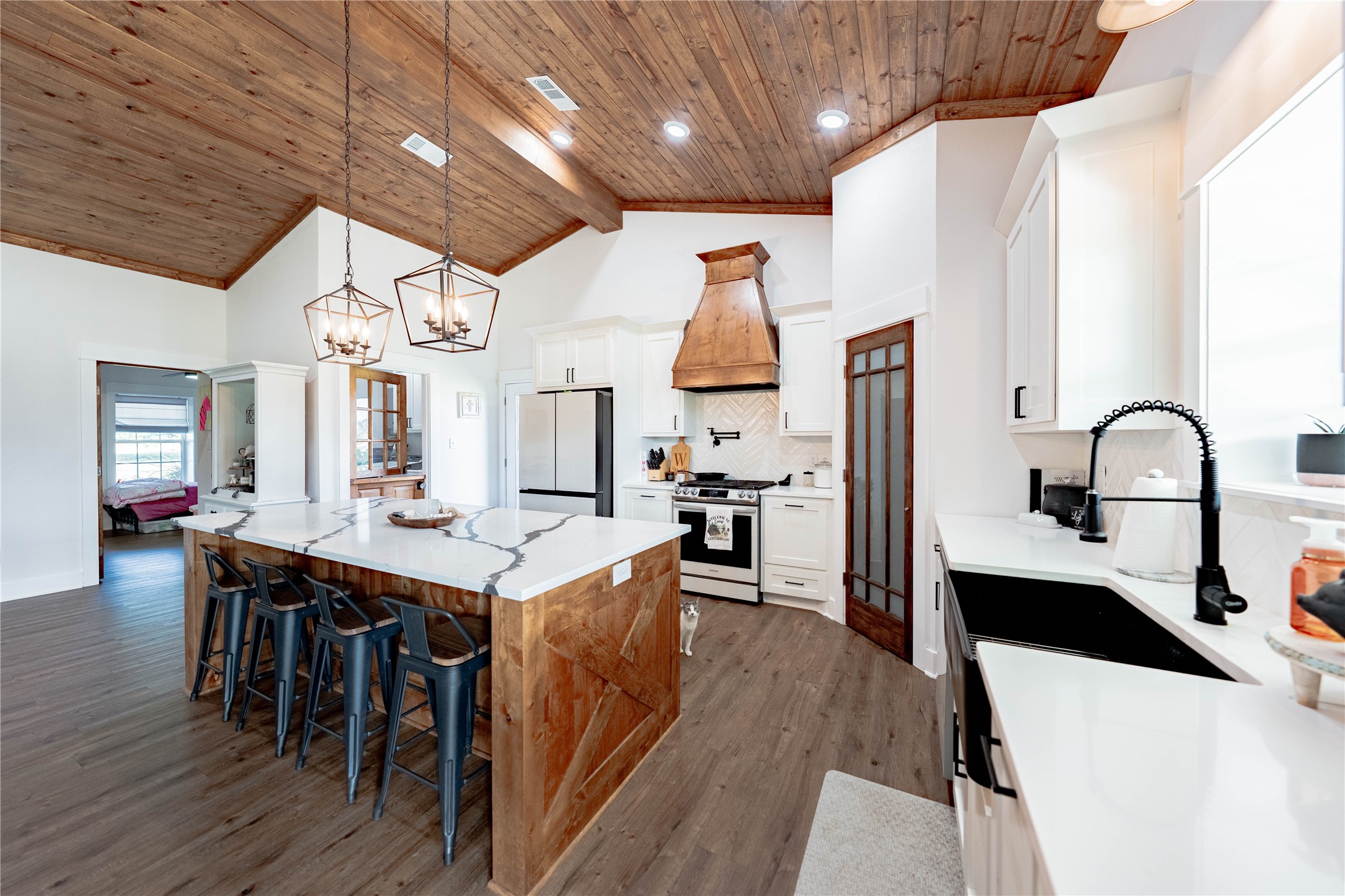 13085 County Road 1200