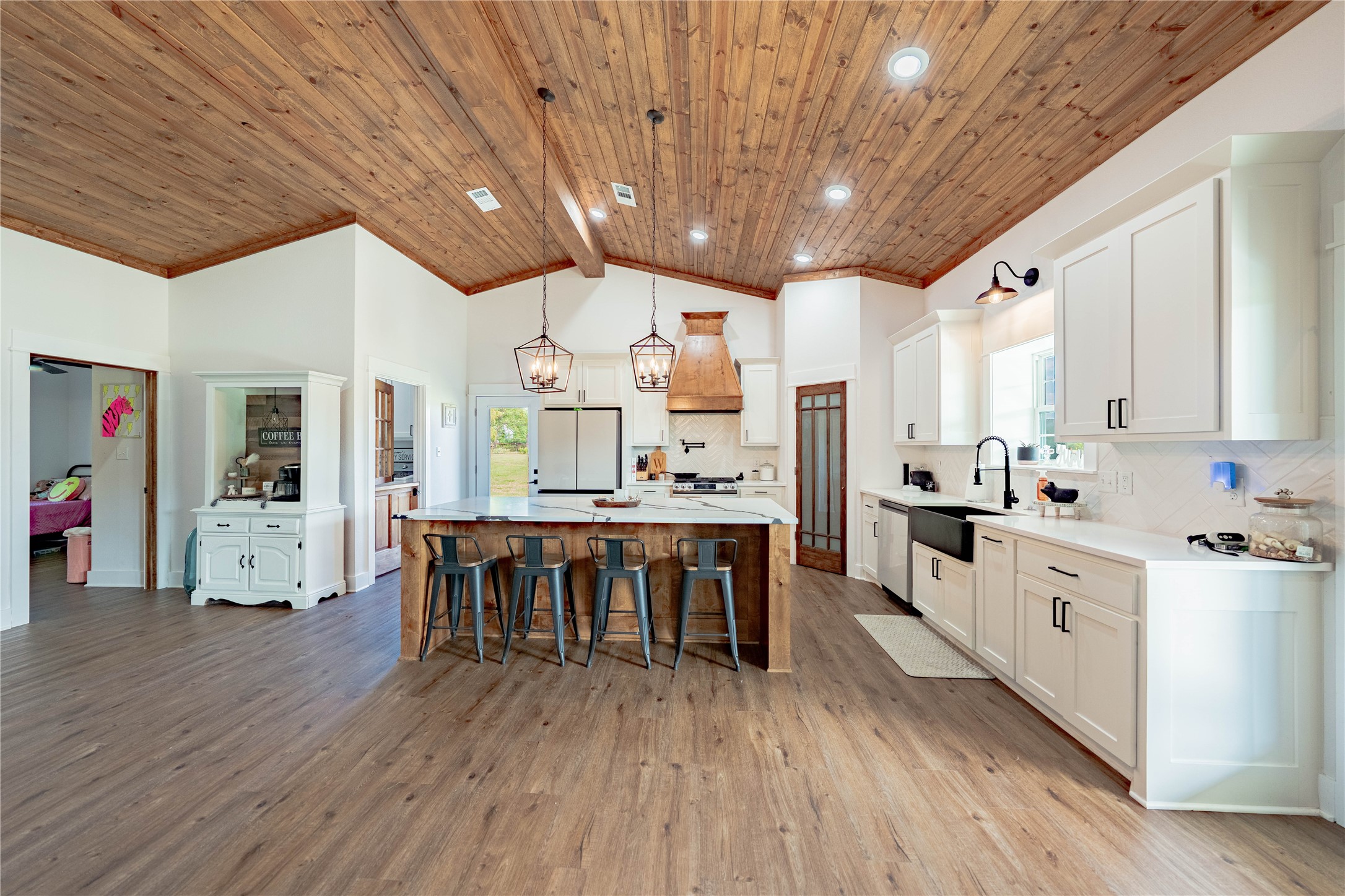 13085 County Road 1200
