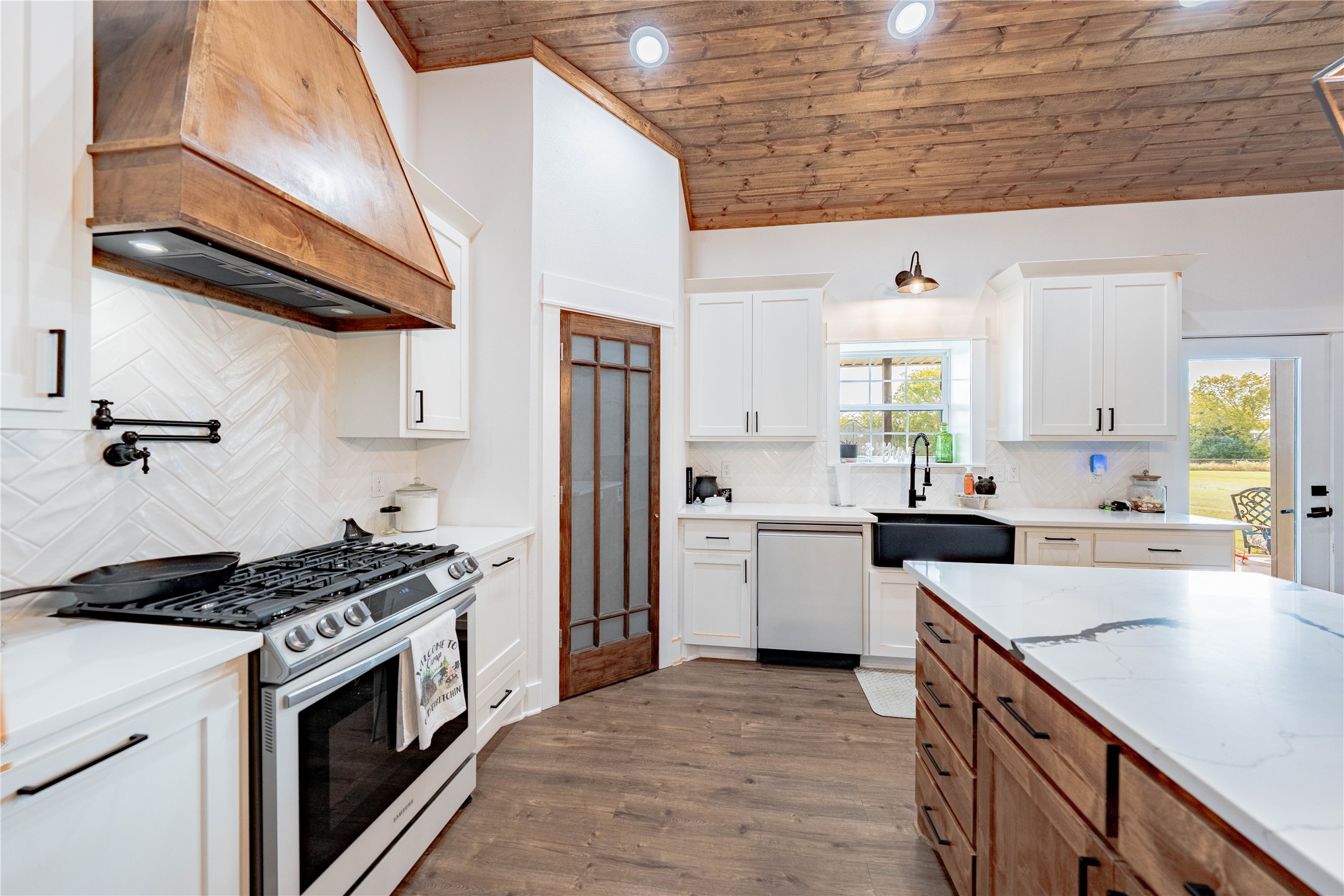 13085 County Road 1200