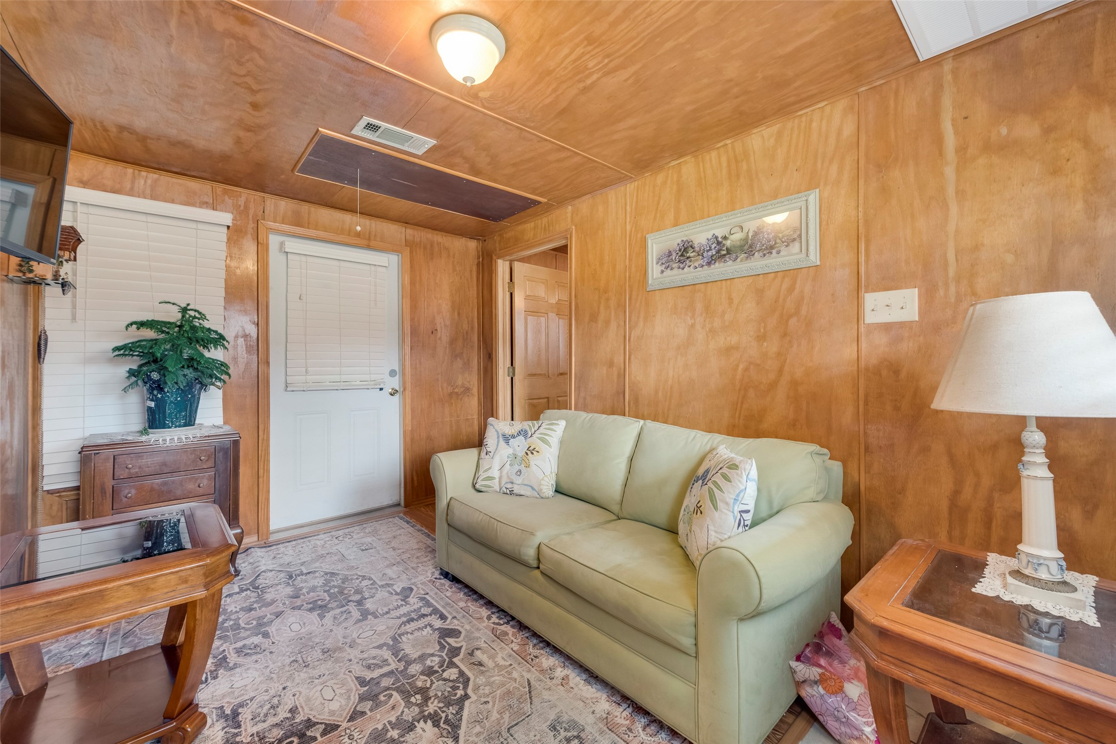 8636 ST HWY 31 W
