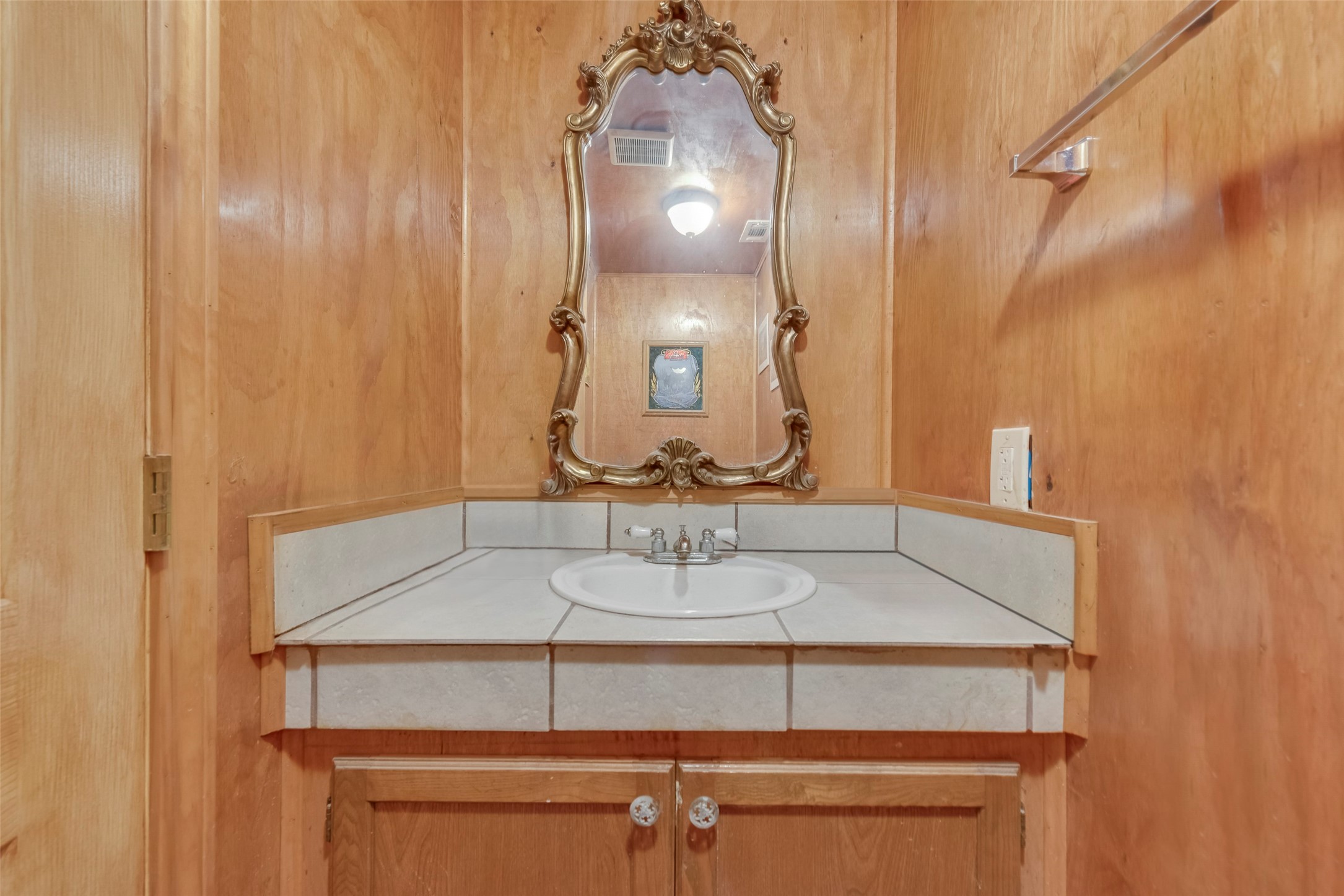8636 ST HWY 31 W