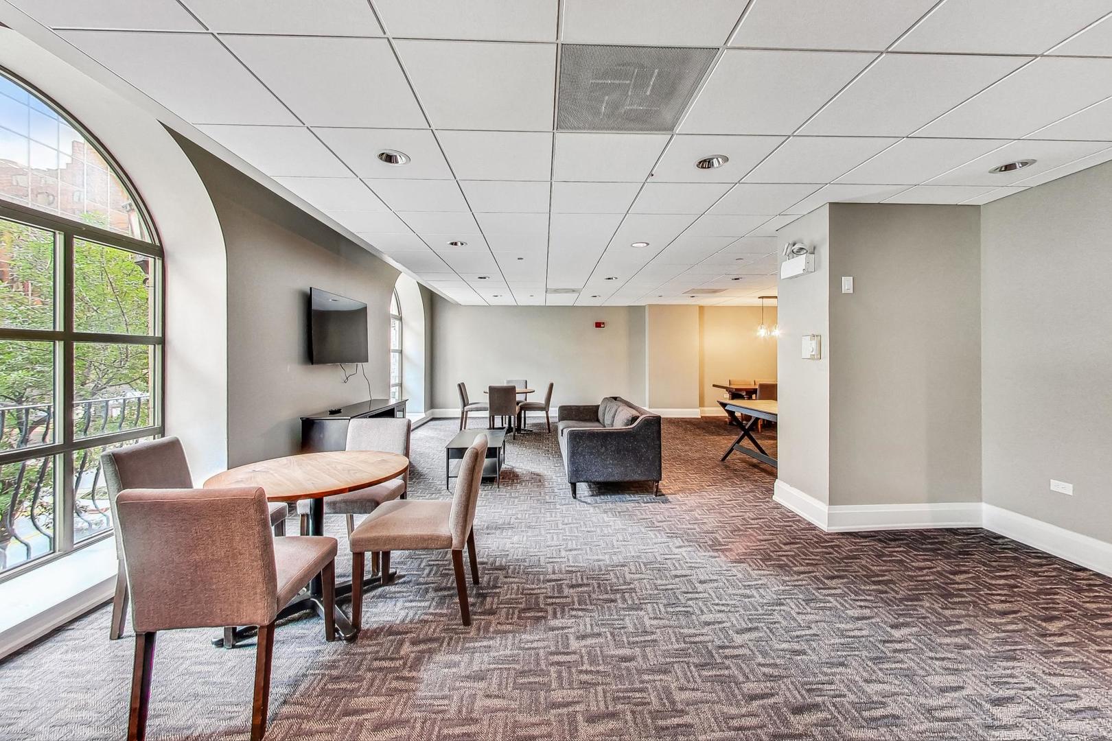 630 N STATE Street Unit: 2405