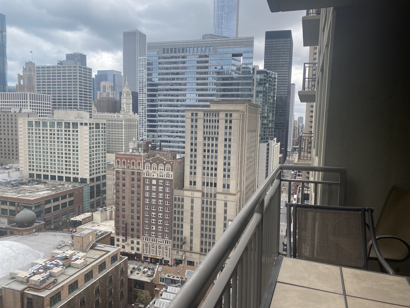 630 N STATE Street Unit: 2405