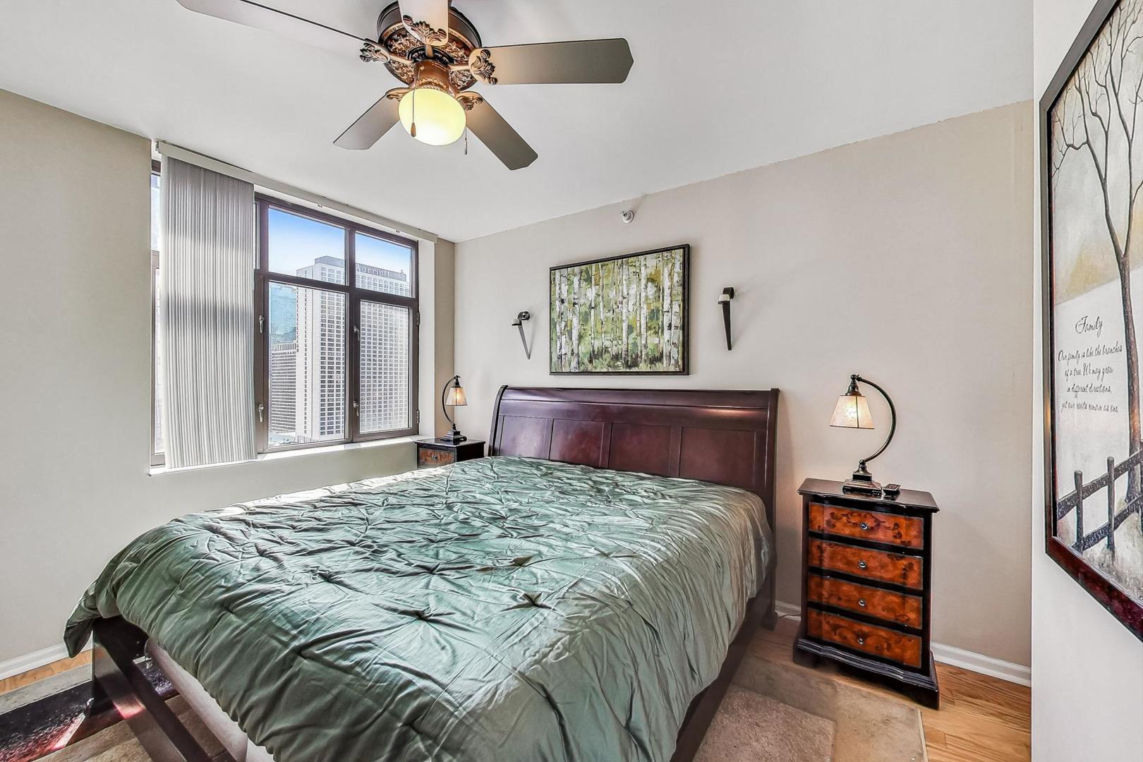630 N STATE Street Unit: 2405