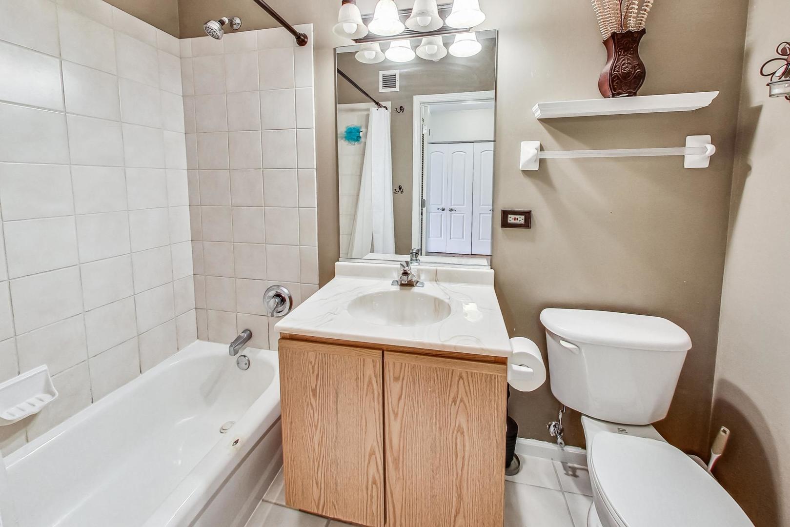 630 N STATE Street Unit: 2405