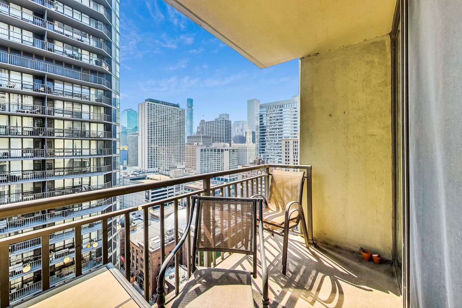630 N STATE Street Unit: 2405