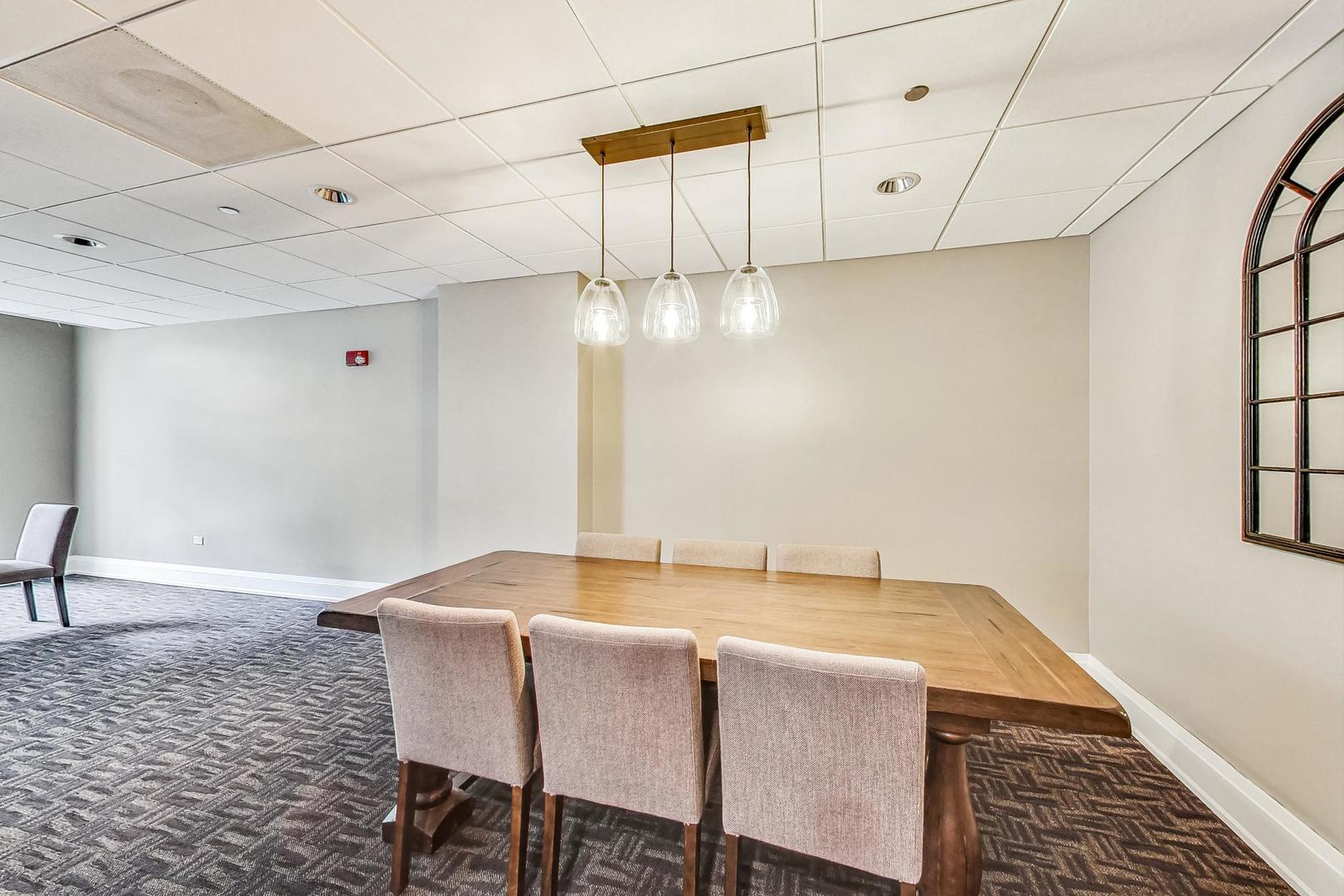 630 N STATE Street Unit: 2405