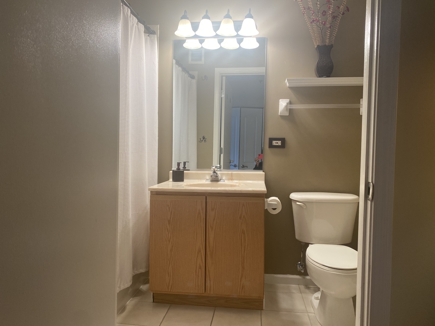 630 N STATE Street Unit: 2405