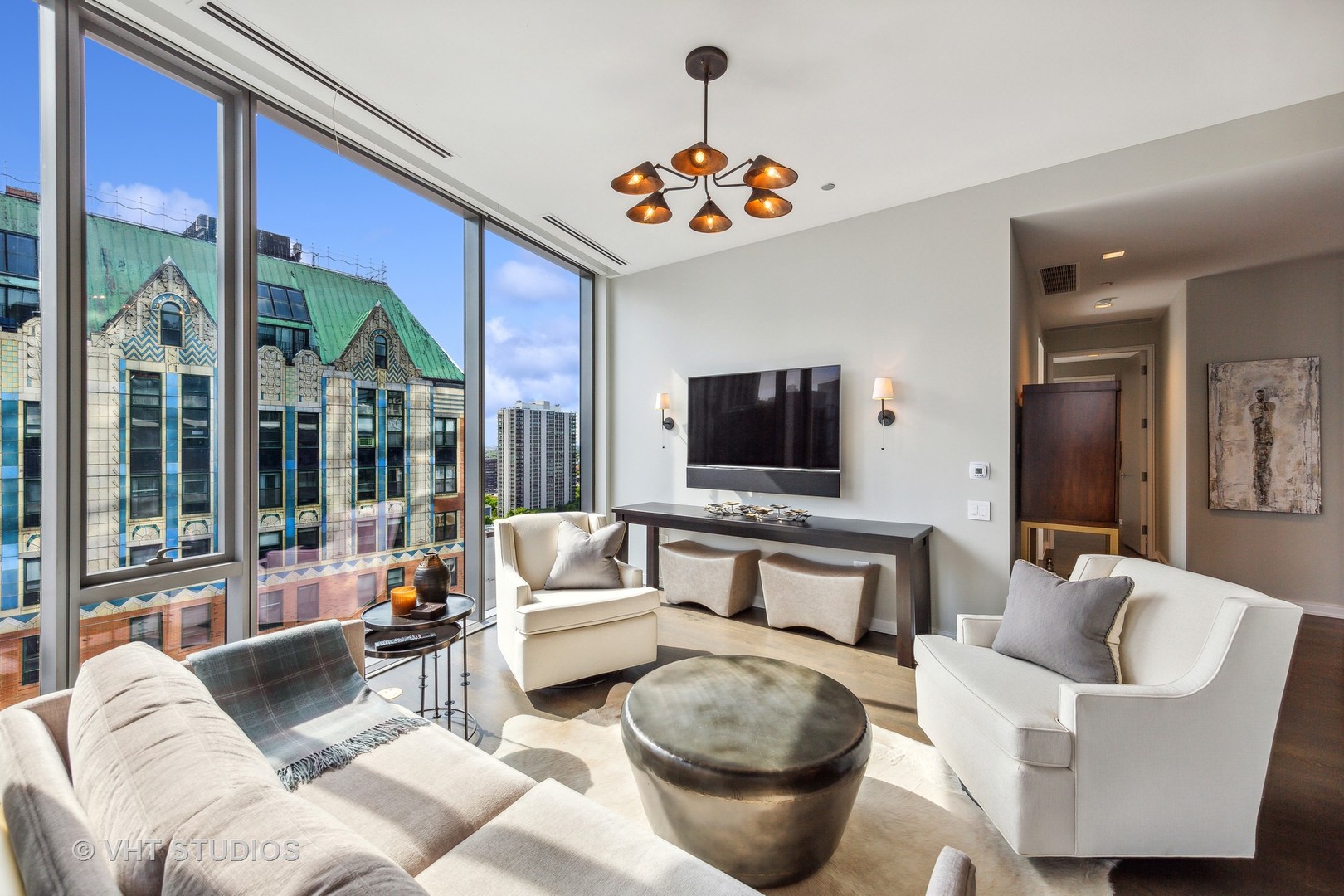 4 E Elm Street Unit: 15S