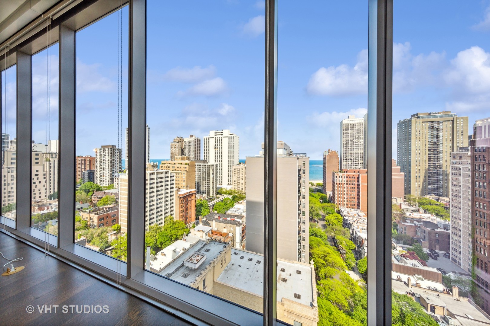 4 E Elm Street Unit: 15S