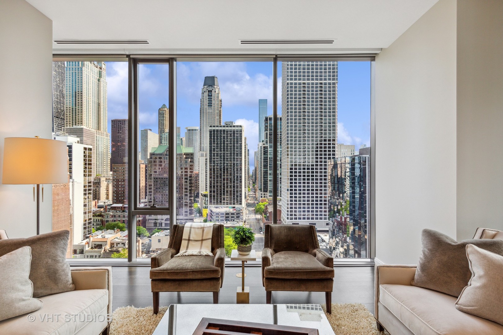 4 E Elm Street Unit: 15S