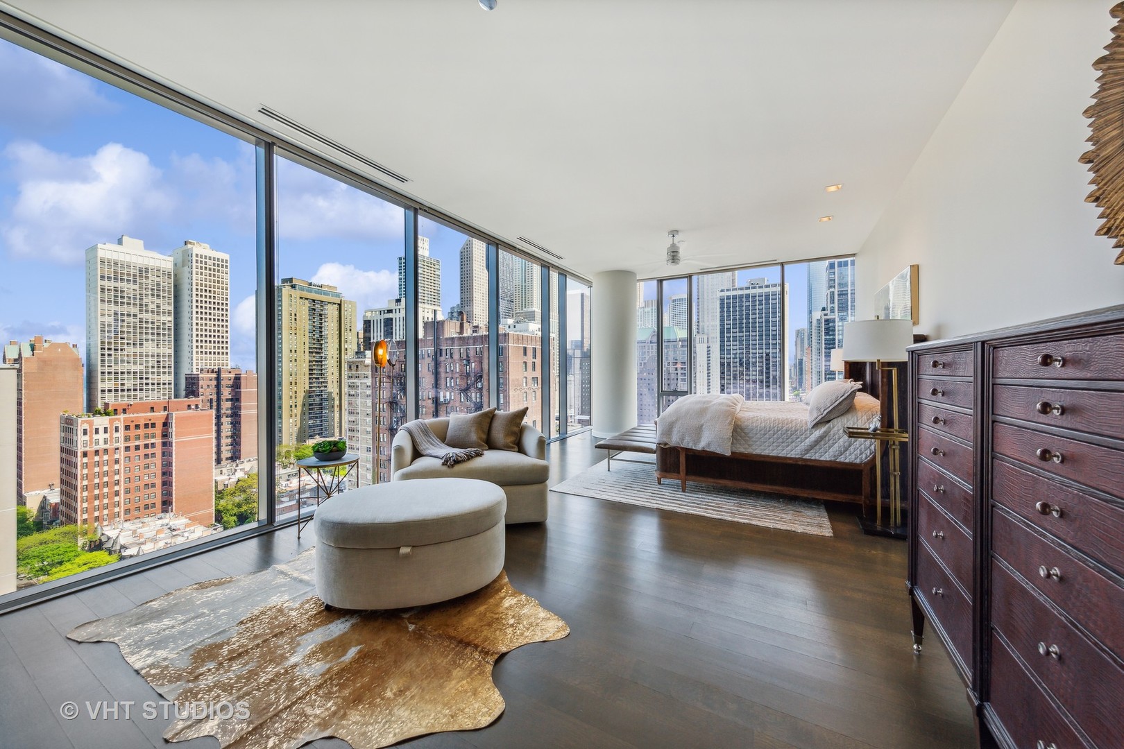 4 E Elm Street Unit: 15S