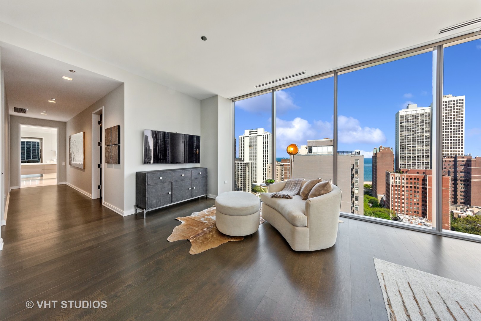 4 E Elm Street Unit: 15S