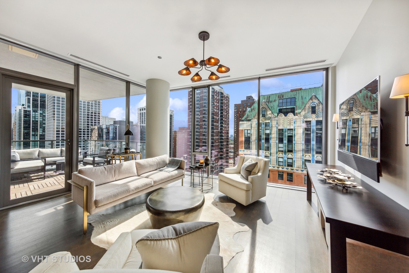 4 E Elm Street Unit: 15S