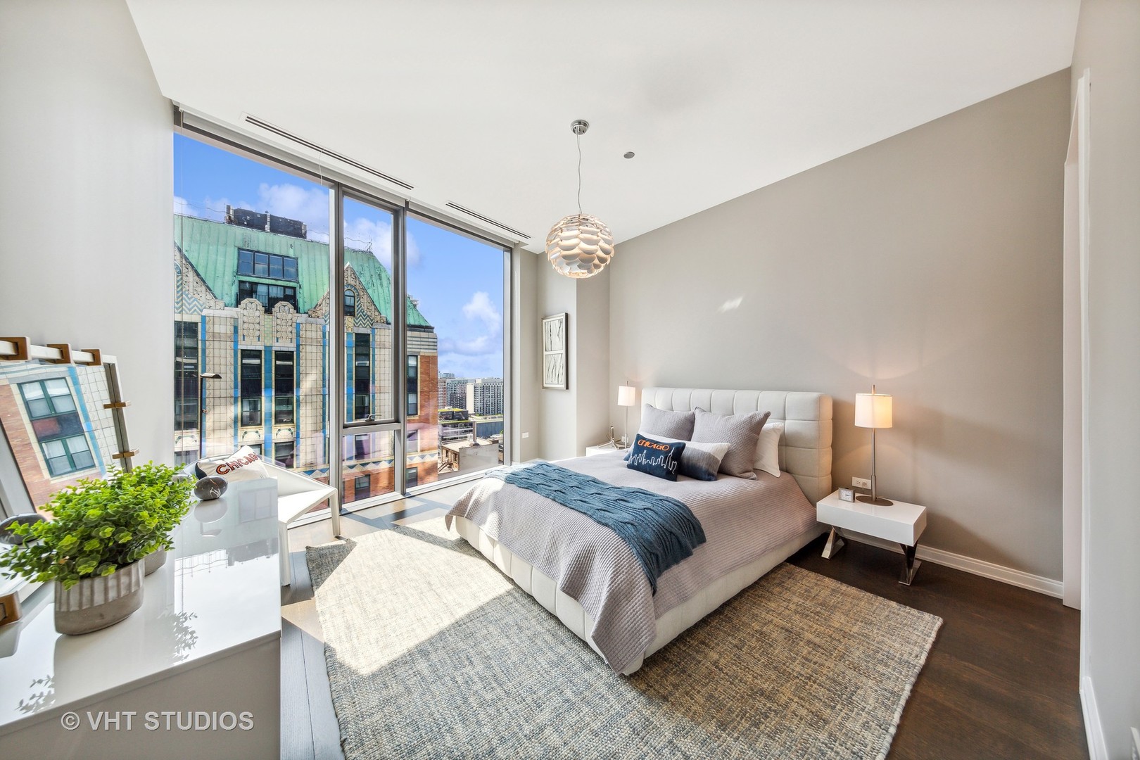 4 E Elm Street Unit: 15S