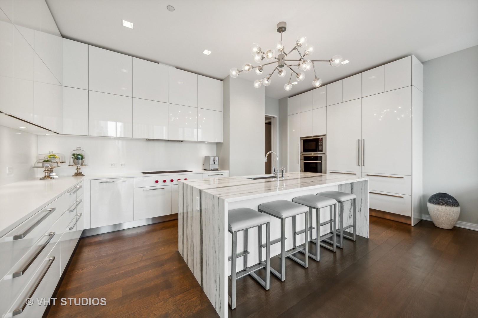 4 E Elm Street Unit: 15S