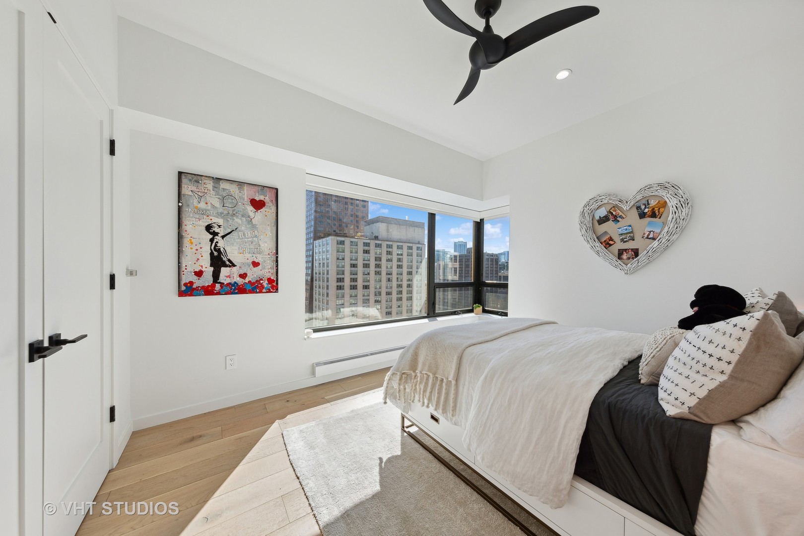 800 N MICHIGAN Avenue Unit: 2901