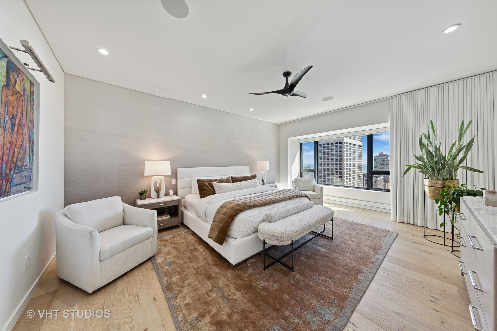 800 N MICHIGAN Avenue Unit: 2901