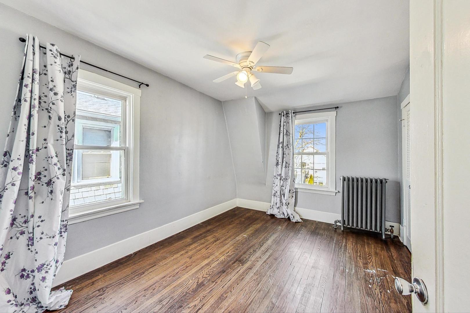 4931 W Melrose Street