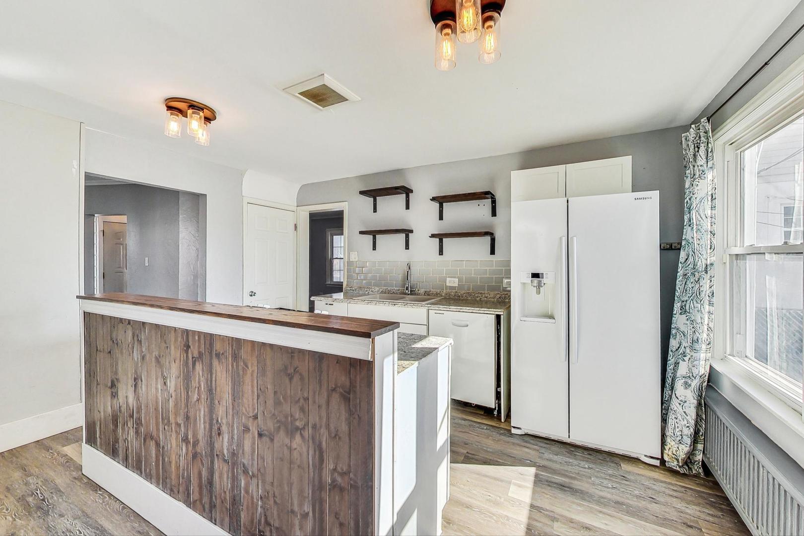 4931 W Melrose Street