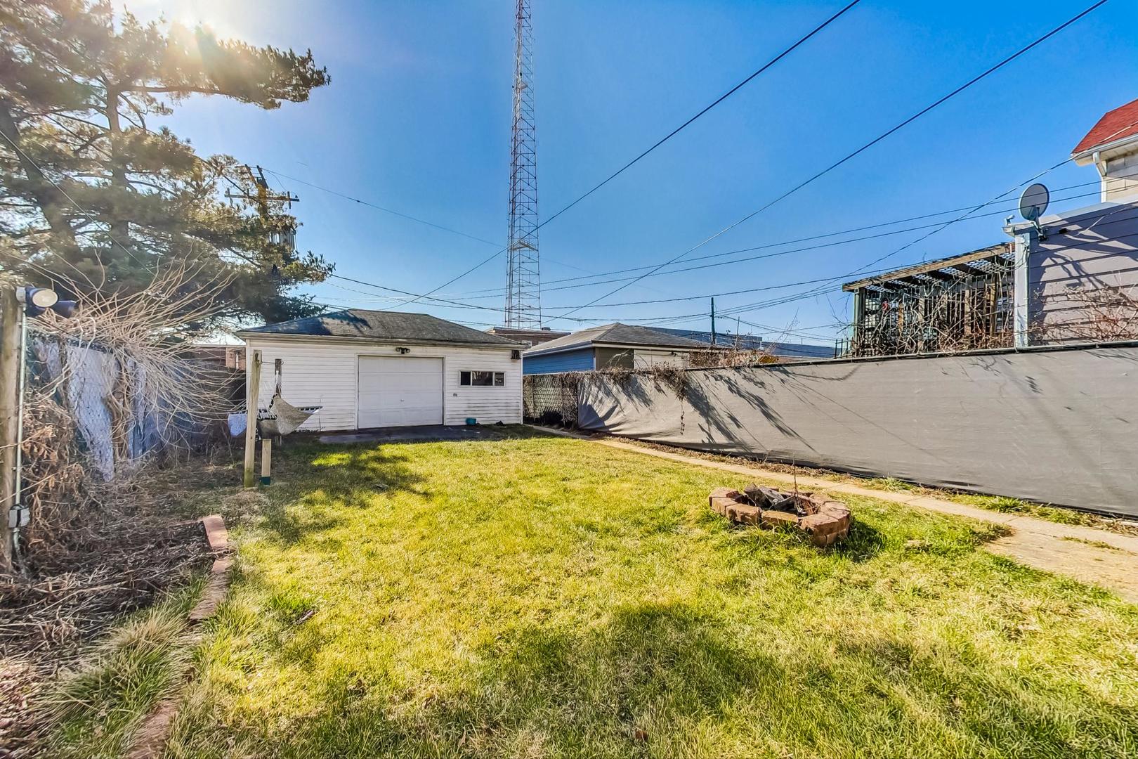 4931 W Melrose Street