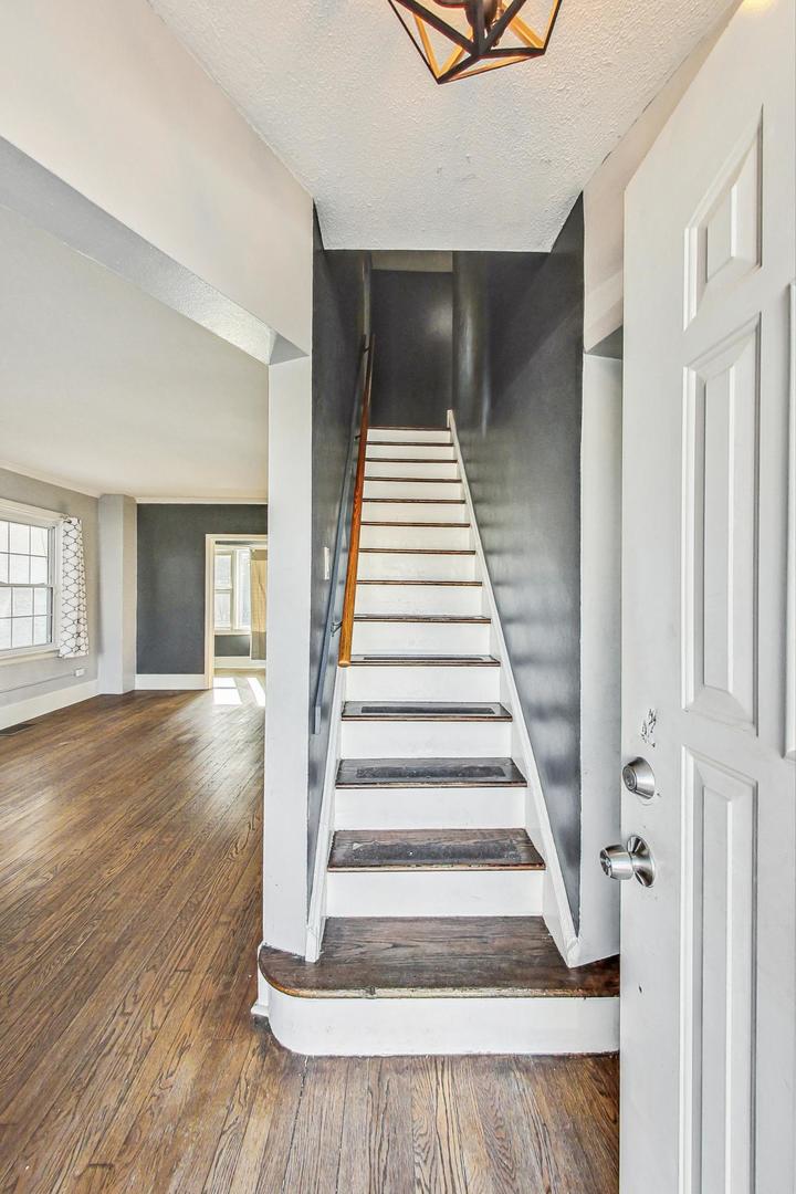 4931 W Melrose Street