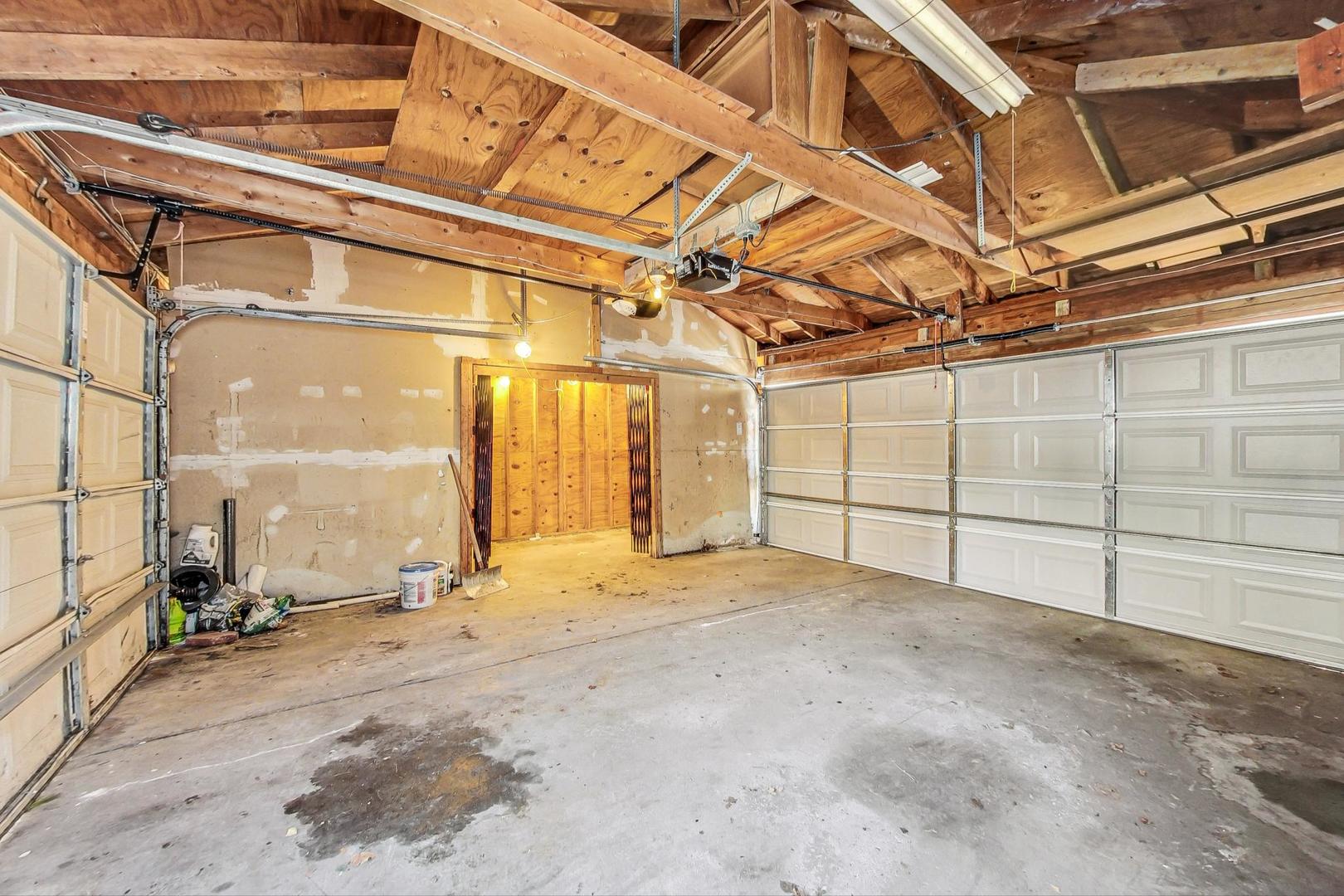 4931 W Melrose Street