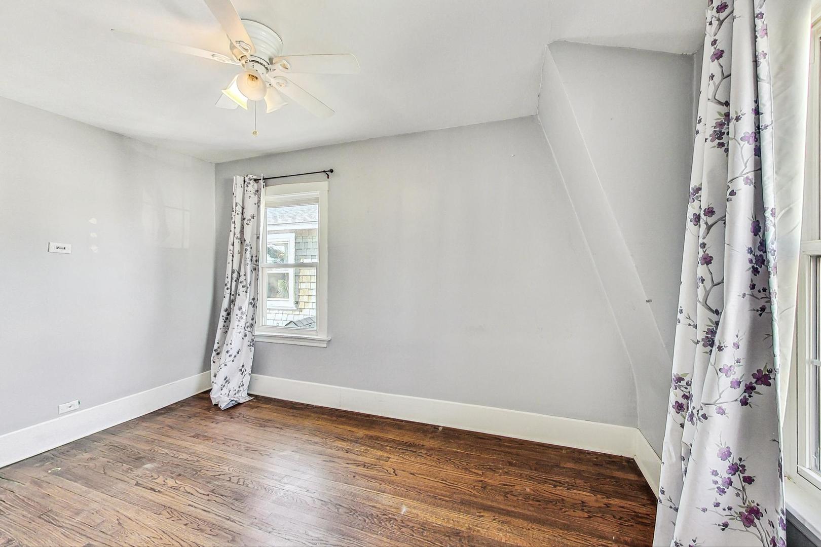 4931 W Melrose Street