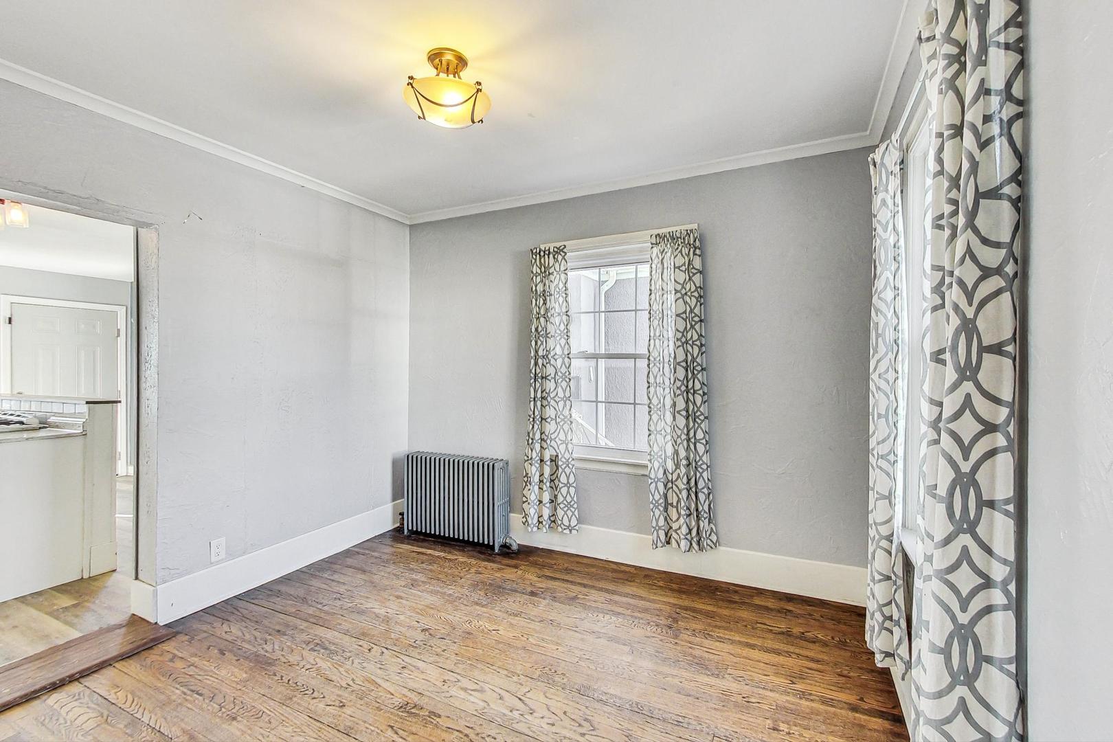 4931 W Melrose Street