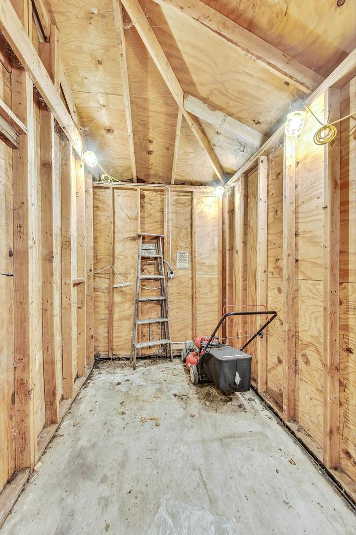 4931 W Melrose Street