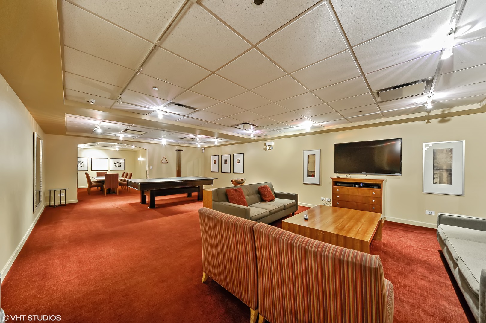 30 E Huron Street Unit: 2408