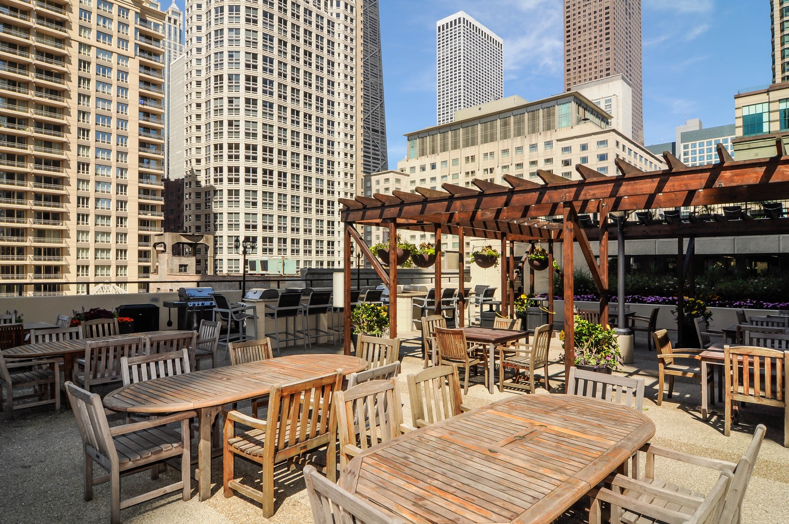 30 E HURON Street Unit: 2408