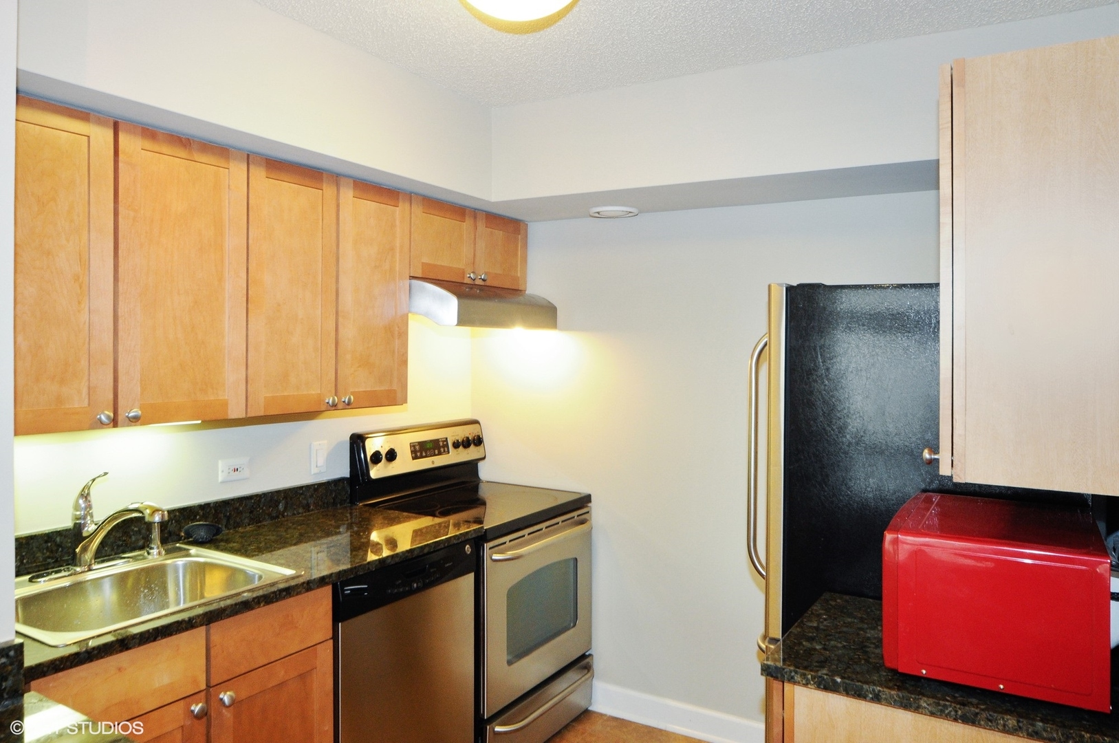 30 E HURON Street Unit: 2408