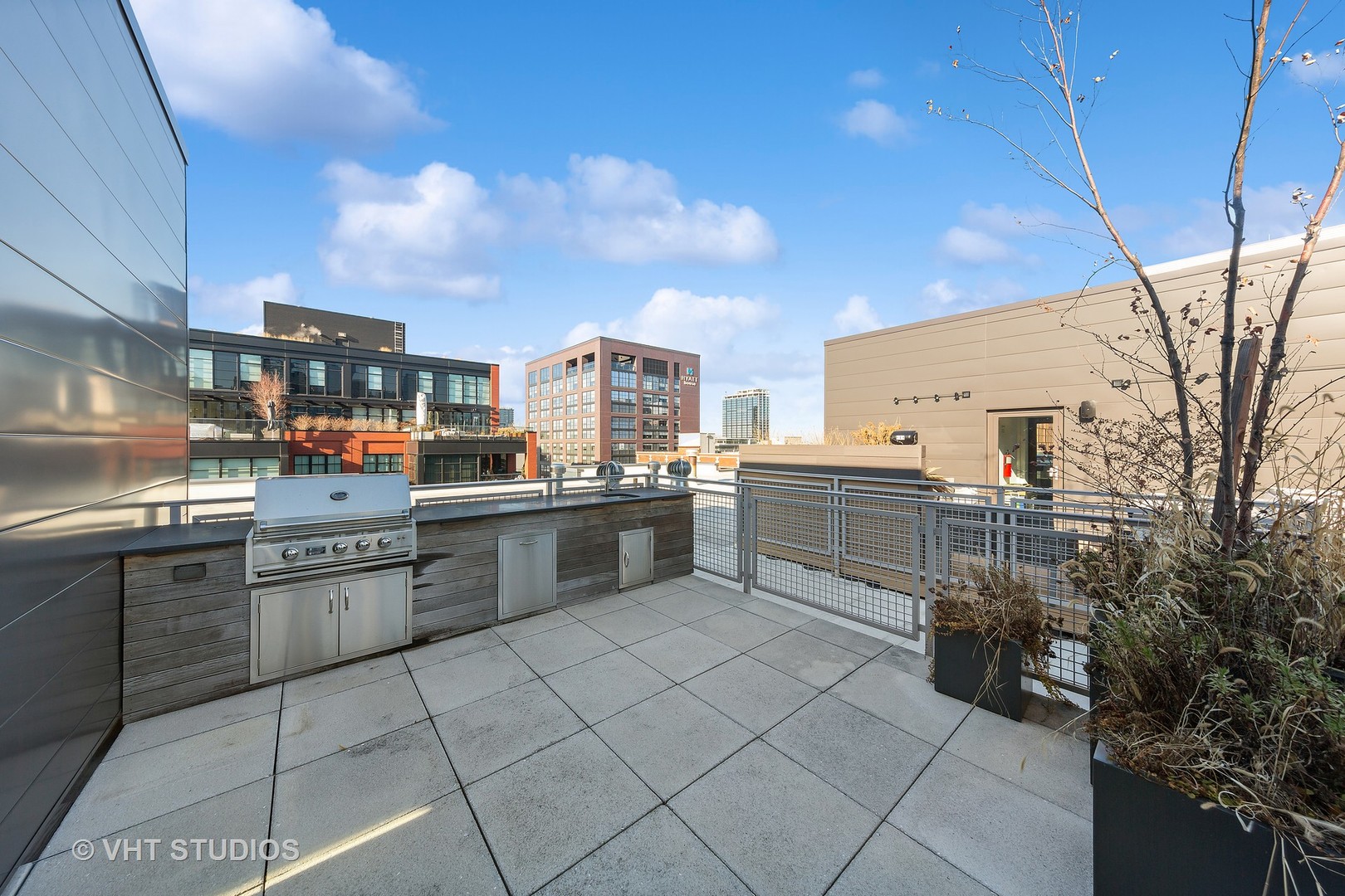 35 N Aberdeen Street Unit: PHN