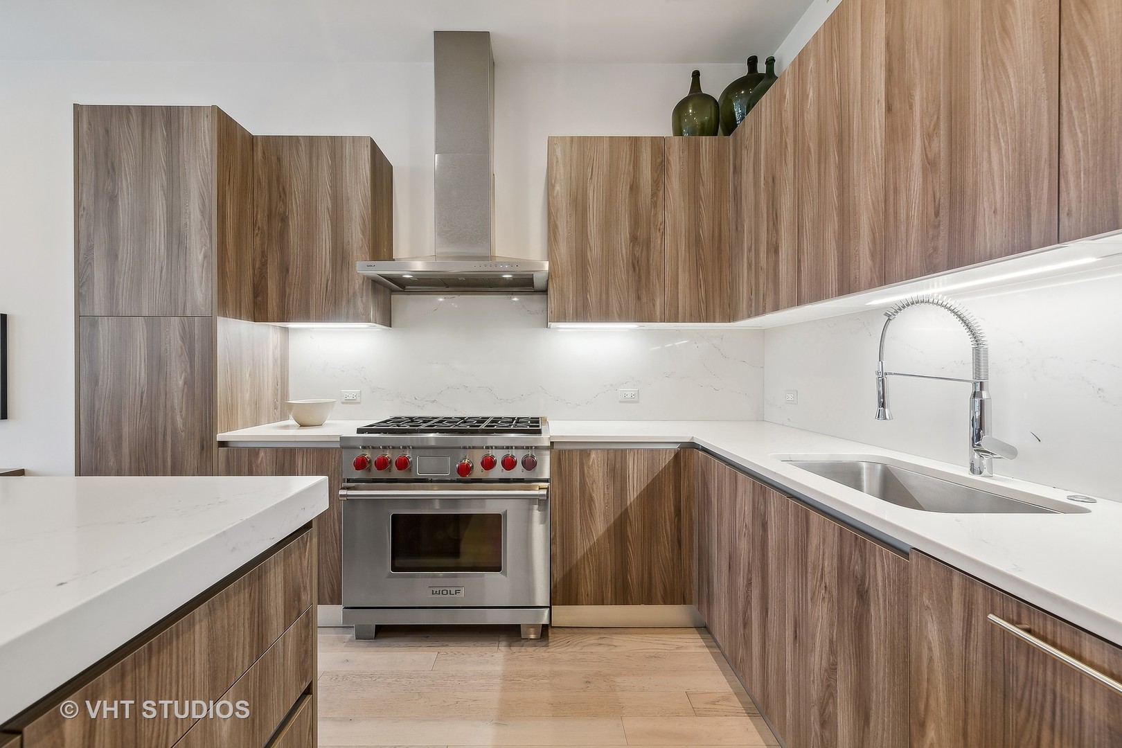 35 N Aberdeen Street Unit: PHN