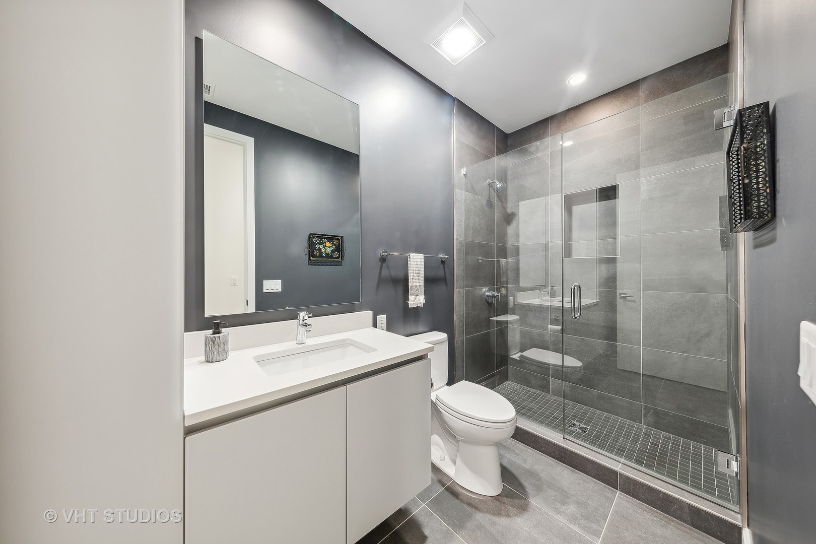 35 N Aberdeen Street Unit: PHN